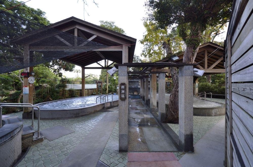 Toong Mao Spa Resort Guanziling Tainan Exterior photo